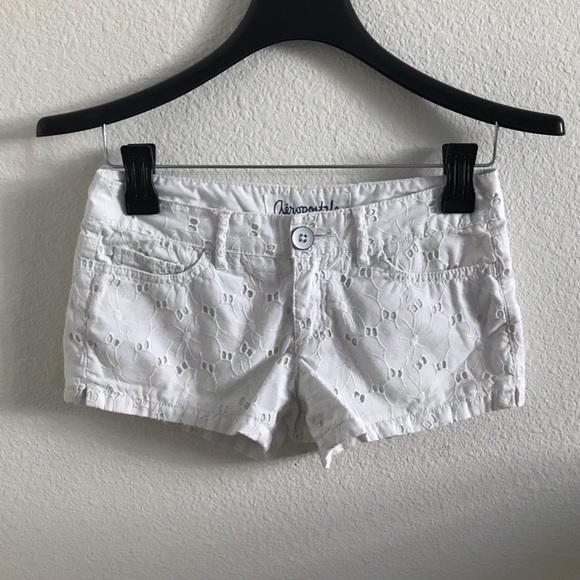 White Cotton Shorts With Design - Picture 1 of 4